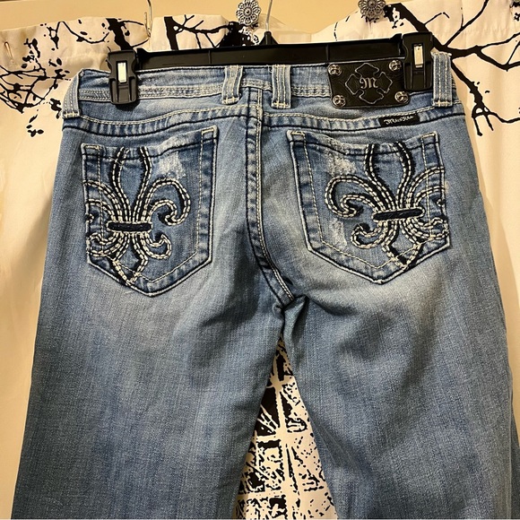 Miss Me Bootcut Jeans Distressed Embroidered Light Wash Western Size 29 - Picture 9 of 13